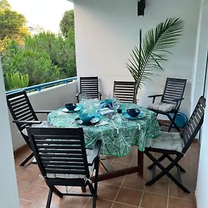 https://apartamento-con-terraza-junto-a-la-playa-y-paseo-maritimo.es-andalucia.com